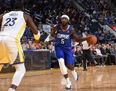 蜂鸟电竞下载-湖人队防守崩盘，惨遭对手狂轰猛炸，完成图片电脑.的简单介绍